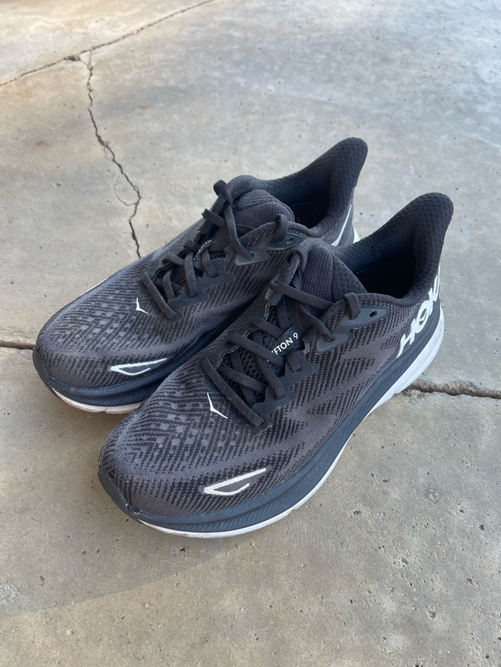 Hoka One One Clifton 9 Men’s Running Shoes Size 9B Black And White Lace Up - Picture 4 of 7